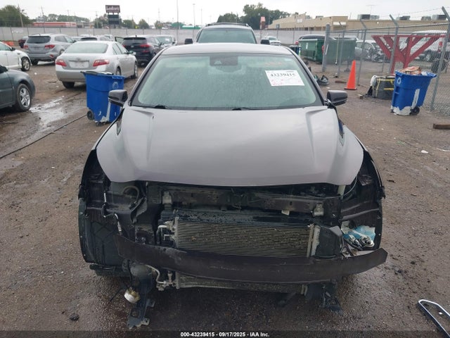 1G11E5SXXFF175805 Chevrolet ltg