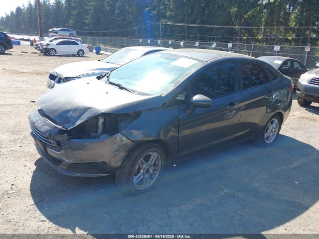 Ford 2019 2019 3FADP4BJ5KM141159 Image 2