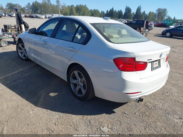 BMW 2015 2015 WBA3B3G53FNT18150 Image 3