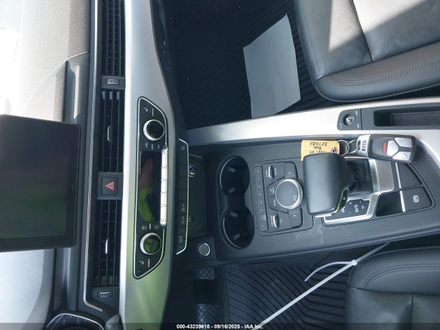 2018 AUDI A4 WAUKMAF44JN011579 Photo 10