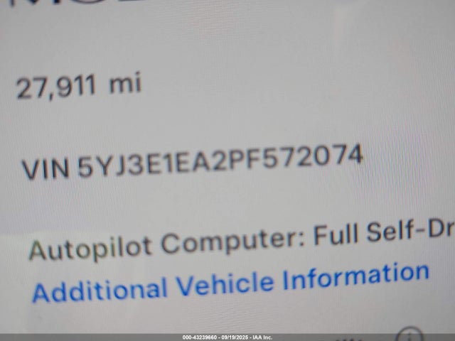 2023 TESLA MODEL 3 5YJ3E1EA2PF572074 Photo 8