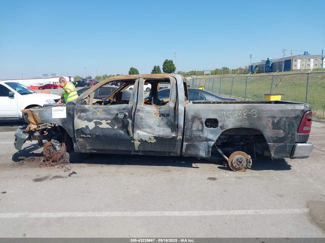 Продажа на аукционе авто 2020 Ram 1500 Laramie  4x2 6'4 Box, vin: 1C6RREDT7LN260117, номер лота: 43239667
