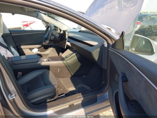 2025 TESLA MODEL 3 5YJ3E1EB9SF915514 Photo 4