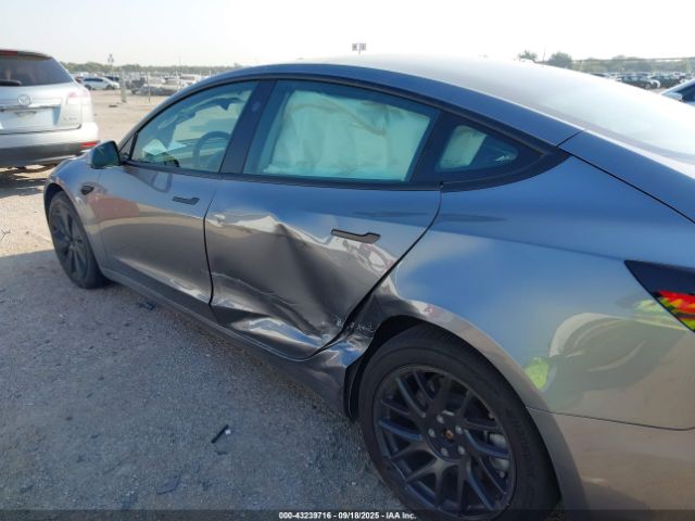 2025 TESLA MODEL 3 5YJ3E1EB9SF915514 Photo 5