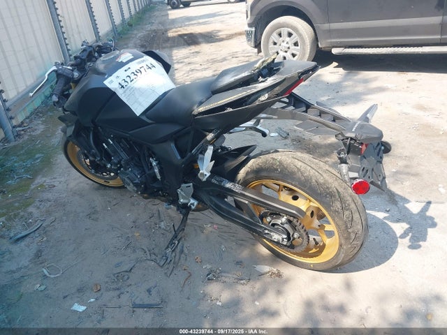 JH2SC8615SK000198 Honda Sc86e-5000001