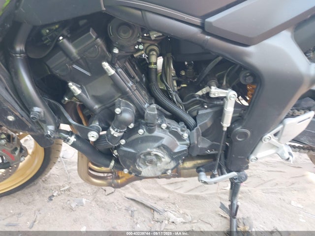 JH2SC8615SK000198 Honda Sc86e-5000001