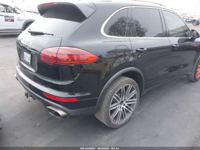 2016 PORSCHE CAYENNE WP1AA2A29GLA10613 Photo 3