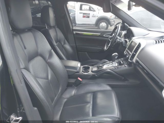 2016 PORSCHE CAYENNE WP1AA2A29GLA10613 Photo 4