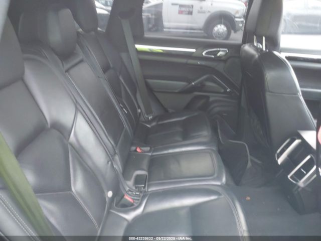 2016 PORSCHE CAYENNE WP1AA2A29GLA10613 Photo 7