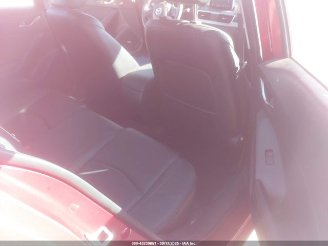 JM1BM1V37E1147133 Mazda py