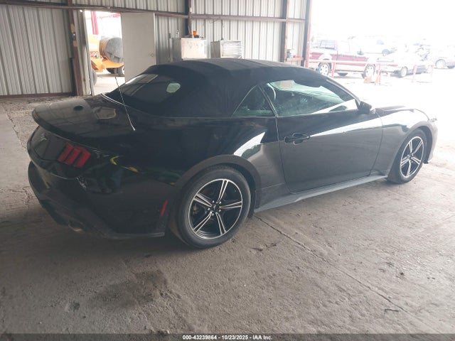 1FAGP8UH0R5105961 Ford 4v