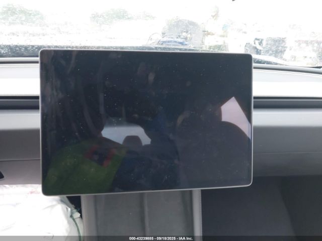 2025 TESLA MODEL 3 5YJ3E1EBXSF941572 Photo 6