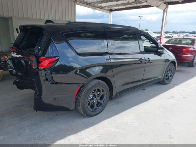 2024 CHRYSLER PACIFICA HYBRID 2C4RC1S77RR104051 Photo 3