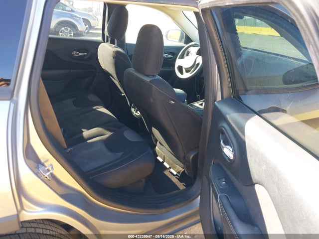 1C4PJLAB6GW336773 Jeep Cherokee