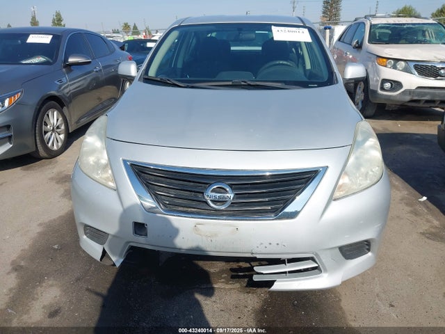 3N1CN7AP4EL822705 Nissan 2014