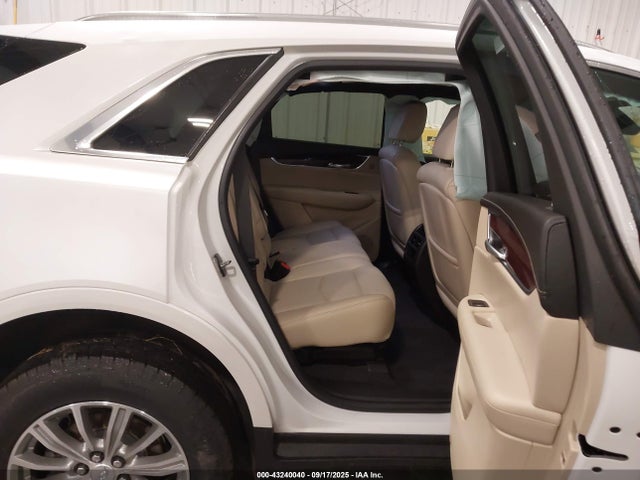 2017 CADILLAC XT5 1GYKNDRSXHZ297916 Photo 7