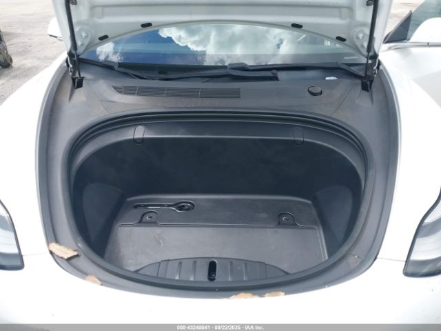 2019 TESLA MODEL 3 5YJ3E1EA3KF401701 Photo 9