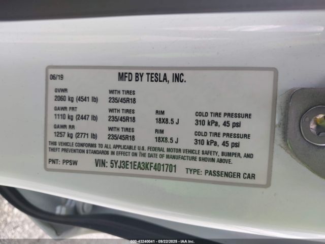 2019 TESLA MODEL 3 5YJ3E1EA3KF401701 Photo 8