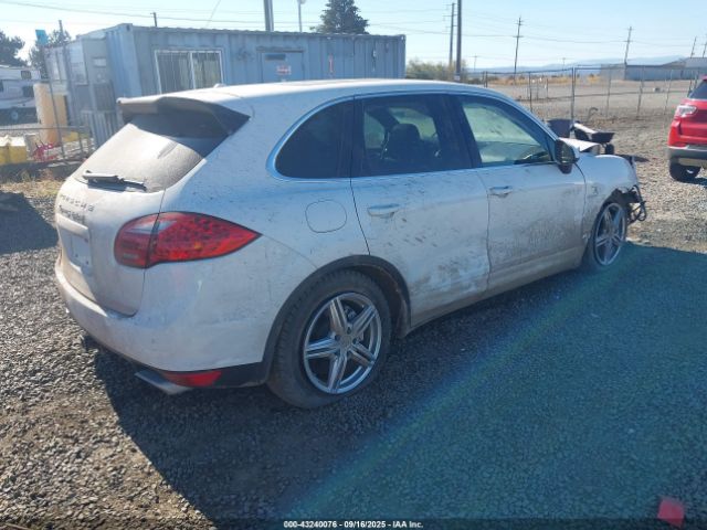2013 PORSCHE CAYENNE HYBRID WP1AE2A26DLA14490 Photo 3