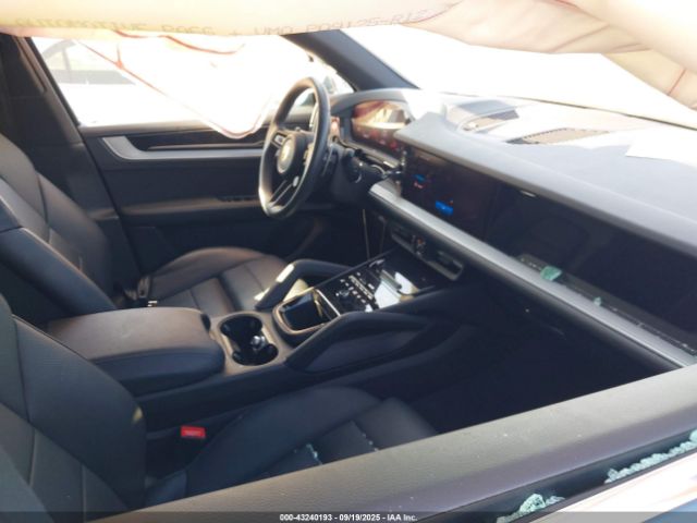 2024 PORSCHE CAYENNE WP1AA2AY6RDA04589 Photo 4