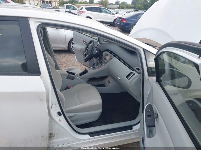 Продажа на аукционе авто 2014 Toyota Prius Two, vin: JTDKN3DU5E0360932, номер лота: 43240255
