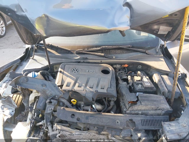 Volkswagen 2014 2014 1VWCN7A39EC083463 Image 10