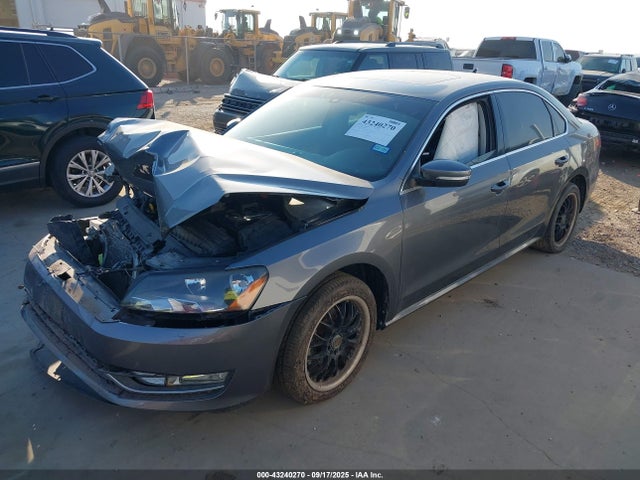 Volkswagen 2014 2014 1VWCN7A39EC083463 Image 2