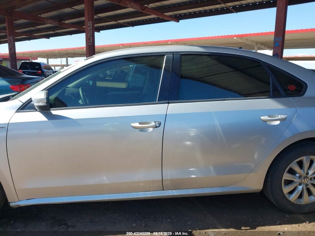 Volkswagen Passat 2015 1VWAT7A39FC021611 Image 14