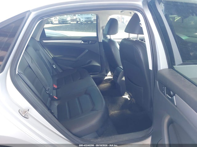 Volkswagen Passat 2015 1VWAT7A39FC021611 Image 8