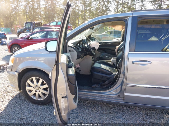 2C4RC1BG9FR561214 Chrysler 2015