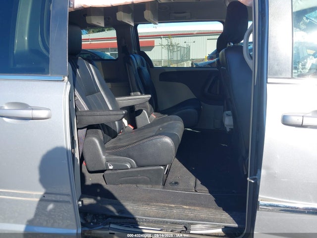 2C4RC1BG9FR561214 Chrysler 2015