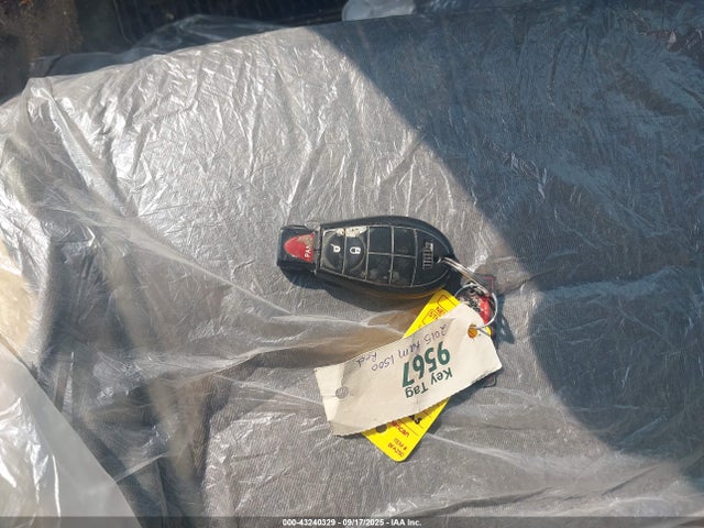 43240329 :رقم المزاد ، 1C6RR6GT4FS561533 vin ، 2015 Ram 1500 مزاد بيع