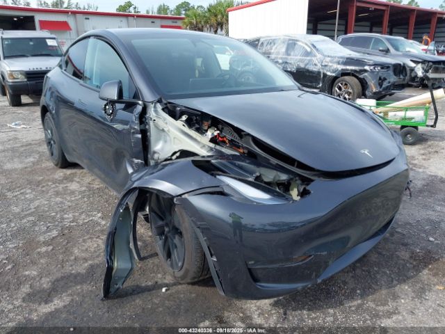 2025 TESLA MODEL Y 7SAYGAEE2SF218134 Photo 0