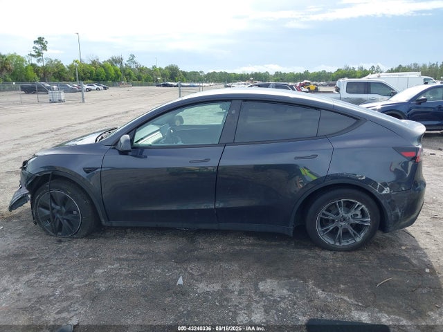 7SAYGAEE2SF218134 Tesla Model Y