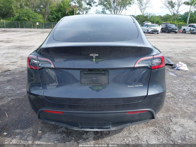 7SAYGAEE2SF218134 Tesla Model Y