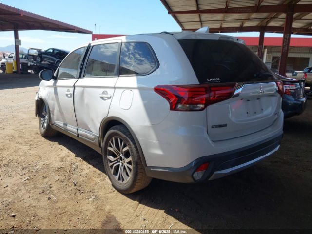 2018 MITSUBISHI OUTLANDER JA4AD3A33JZ040194 Photo 2