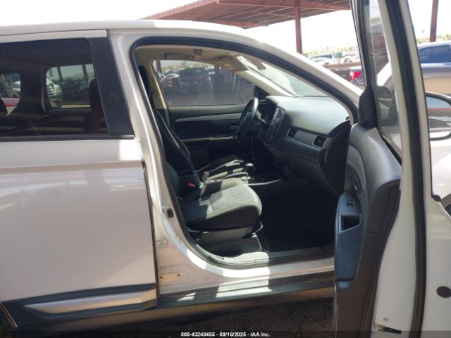 2018 MITSUBISHI OUTLANDER JA4AD3A33JZ040194 Photo 4