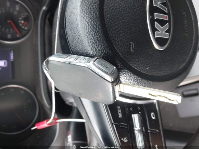 Продажа на аукционе авто 2021 Kia Seltos Lx, vin: KNDEPCAA1M7162517, номер лота: 43240665