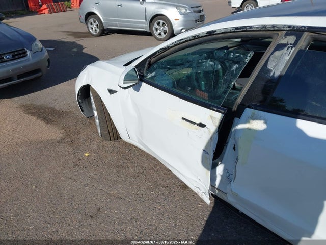 2022 TESLA MODEL 3 5YJ3E1EB3NF132743 Photo 5