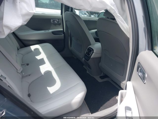 2023 HYUNDAI IONIQ 6 KMHM54AA9PA021995 Photo 7