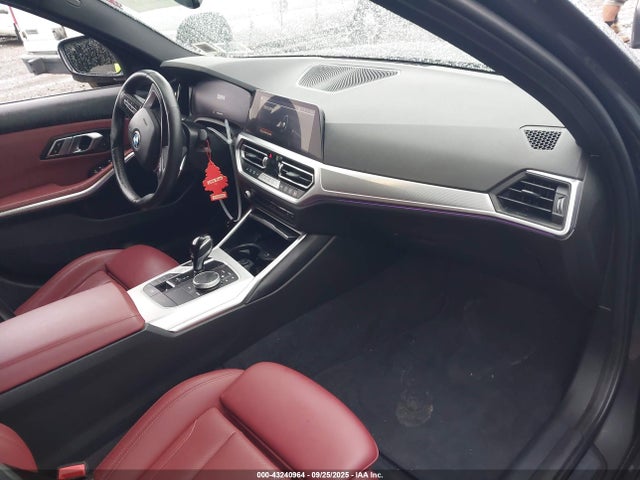 2022 BMW 330I 3MW5R1J05N8C46584 Photo 4