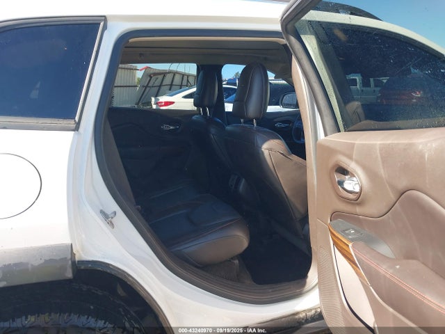 Jeep Cherokee 2016 1C4PJMBB6GW180190 Image 8