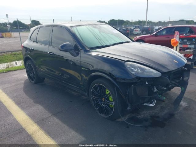 2017 PORSCHE CAYENNE E-HYBRID WP1AE2A29HLA75399 Photo 0
