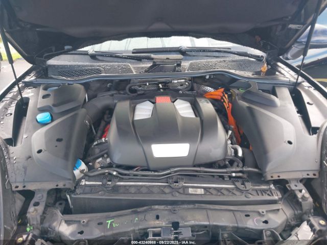 2017 PORSCHE CAYENNE E-HYBRID WP1AE2A29HLA75399 Photo 9