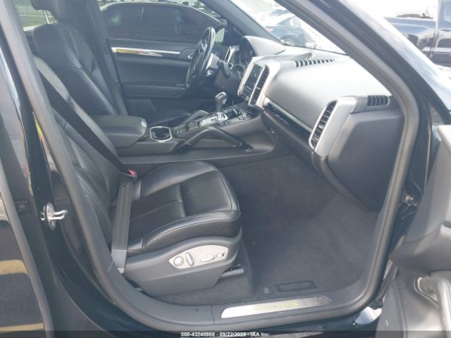 2017 PORSCHE CAYENNE E-HYBRID WP1AE2A29HLA75399 Photo 4