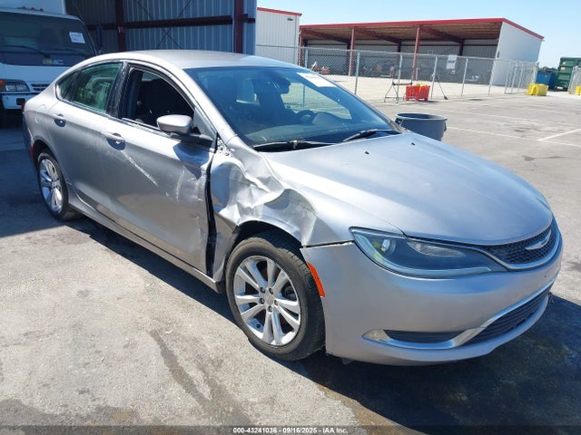 Chrysler 200 Limited 2015 1C3CCCAB6FN638095 Image 1