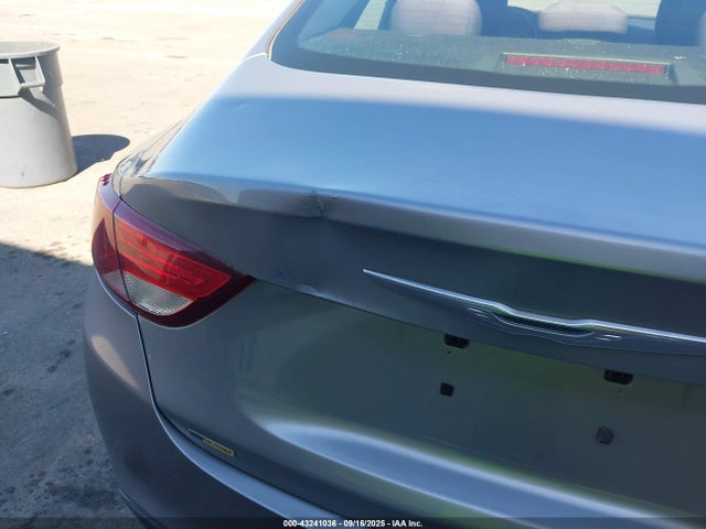 Chrysler 200 Limited 2015 1C3CCCAB6FN638095 Image 13