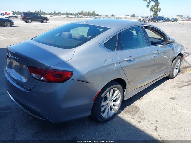Chrysler 200 Limited 2015 1C3CCCAB6FN638095 Image 4