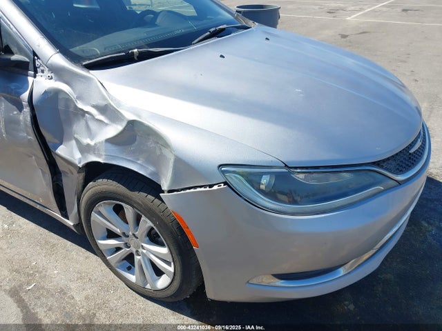 Chrysler 200 Limited 2015 1C3CCCAB6FN638095 Image 6