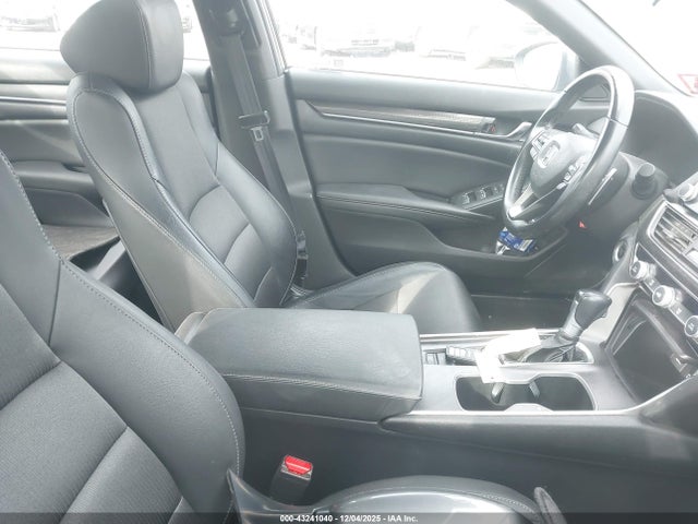 1HGCV1F38KA053582 Honda Accord Sport